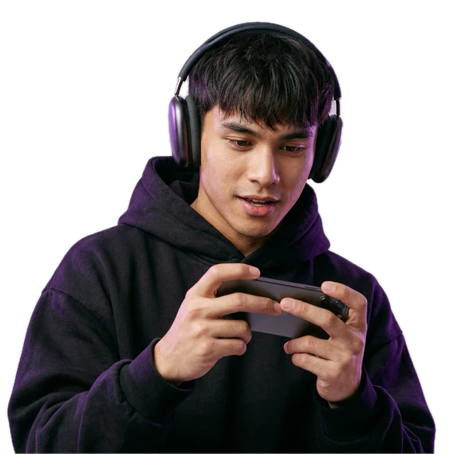 Anak muda guna telefon